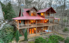 Almost Heaven Pet-friendly steamy hot tub pool table firepit